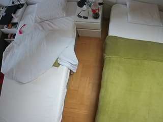 voyeurcam-julmodels-bed-5 webcam model stream image