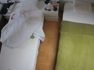 voyeurcam-julmodels-bed-5 webcam model stream image