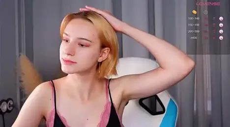 Ramona___ webcam model stream image