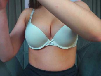 dee_zee webcam model stream image