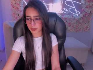 larisasmirnov1 webcam model stream image