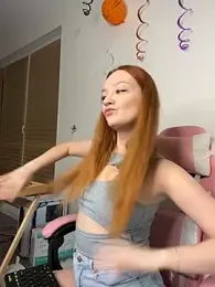 Radiants_two webcam stripchat model stream image