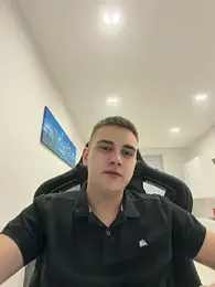 WARDEN_w webcam model stream image