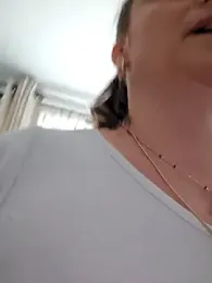 IsabelleCraft webcam model stream image