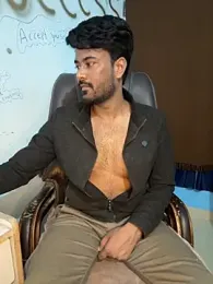 MeekBatgirl webcam model stream image