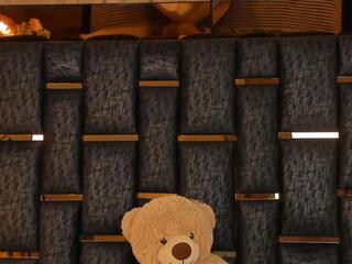 Linda Hylton webcam flirt4free model stream image