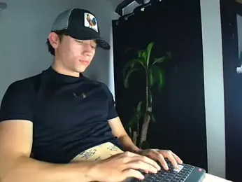 Logan_sixxer webcam model stream image