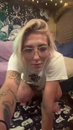 Deeztitties69 webcam model stream image