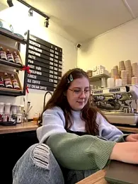 cinnabon_ webcam model stream image