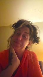 ThrobbinTea webcam model stream image