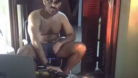 MILITARS webcam model stream image