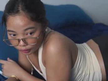 liafunsized_18 webcam model stream image