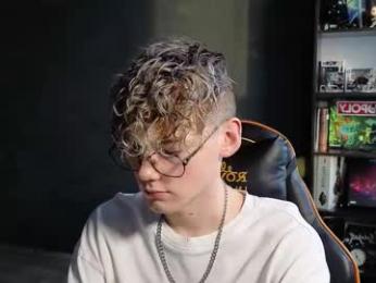 kirill_20_cm webcam chaturbate model stream image