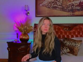 Luna Rishi webcam model stream image