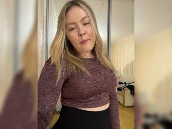 SunshineEmma webcam model stream image