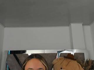 Amara Jons webcam model stream image