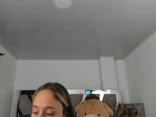 Amara Jons webcam model stream image