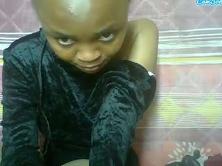 freeky-mess webcam model stream image