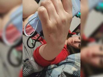 Karinasky webcam bongacams model stream image