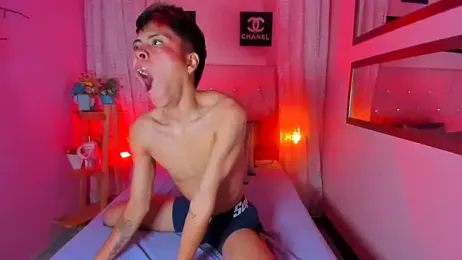 MaxiWildd webcam model stream image