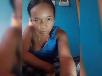 Vaninah webcam model stream image