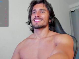 Axel Owen webcam model stream image