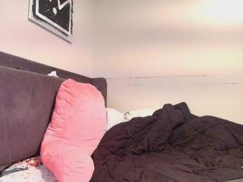 Naomiruty webcam model stream image