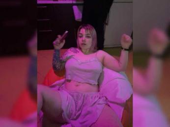 dirtycute webcam bongacams model stream image