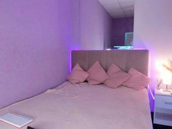 NikkiBust webcam model stream image