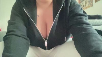 Lea099 webcam cam4 model stream image