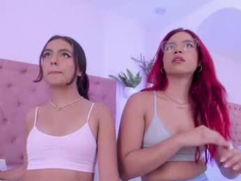 emilyy_bank webcam model stream image