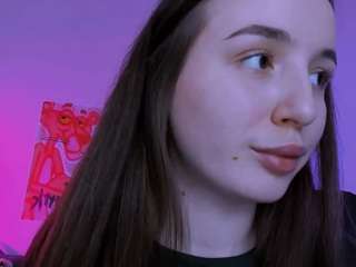 leslie-bird webcam model stream image