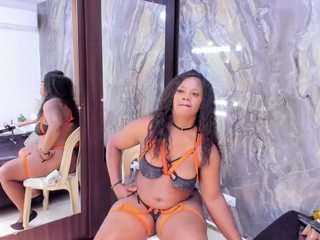 laurasaenz01 webcam model stream image