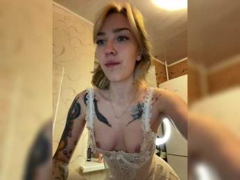 AlinnaAnnila webcam model stream image