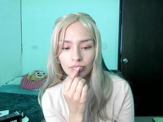 Mariana Smiith webcam model stream image