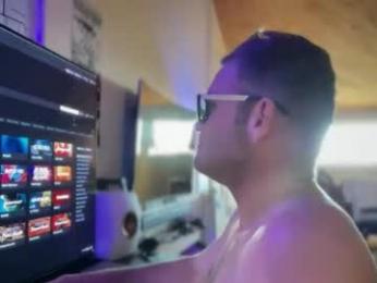 mackincaliallday webcam model stream image