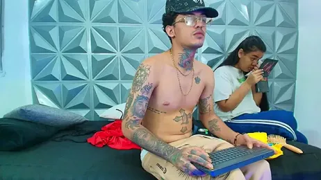 Aronjusting webcam stripchat model stream image