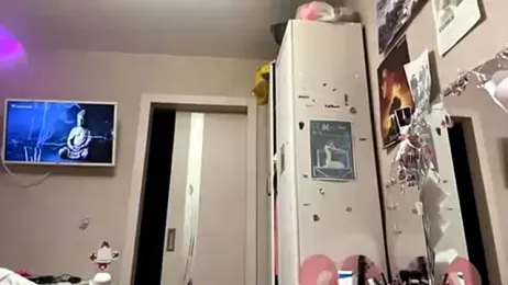 AxyKitten webcam model stream image