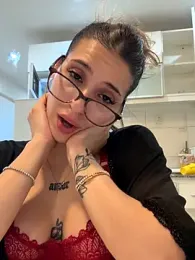 Lolykush webcam model stream image
