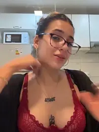 Lolykush webcam model stream image