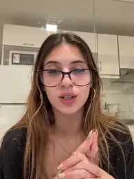 Lolykush webcam model stream image