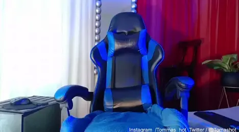 Tommhot webcam stripchat model stream image