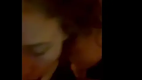 Ella22y_Deepthroat_Loveus webcam model stream image