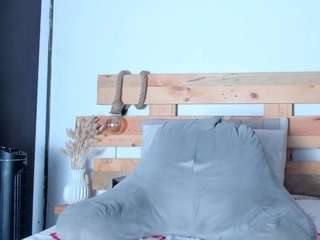 emma-ellis webcam model stream image