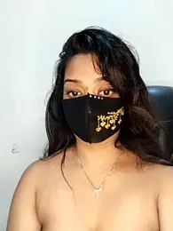 Tapur- webcam stripchat model stream image