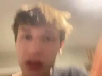 yourwhiteboy1 webcam model stream image