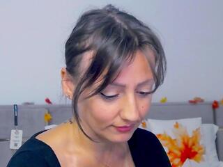 Alexia Cage webcam model stream image