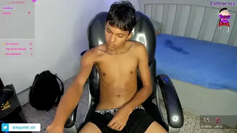 loistwink_ webcam model stream image