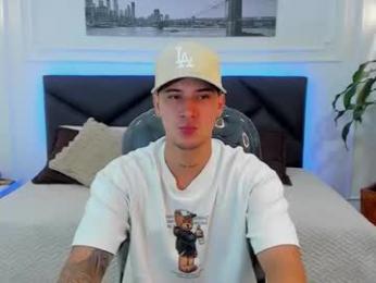 damian23_ webcam model stream image