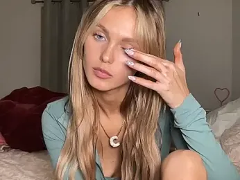 Kyliecameron webcam model stream image